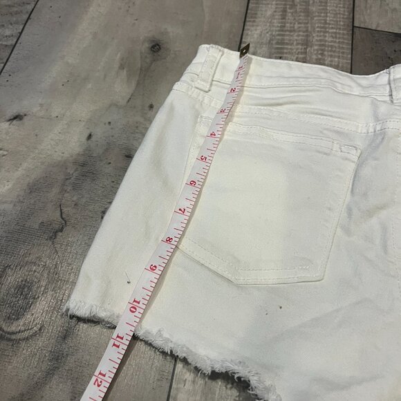 5/$20 GAP Hadley shorts size 4 white bin CH - Picture 4 of 7